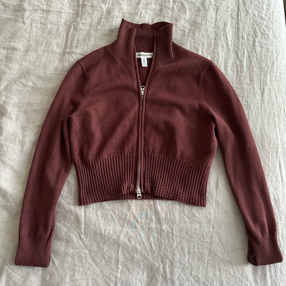 Urban Outfitters Cropped Sweater, size M